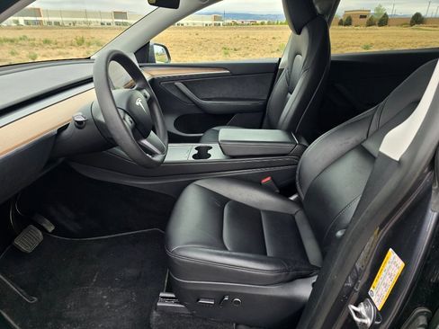 Used 2023 Tesla Model Y Long Range AWD/4WD image 11