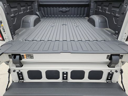 New 2026 Chevrolet Silverado 2500 ZR2 w/ ZR2 Bison Edition image 22