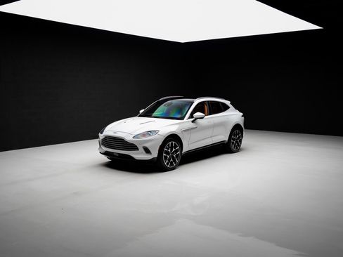 Used 2023 Aston Martin DBX AWD/4WD image 82
