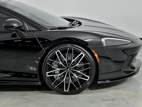 Used 2021 McLaren GT image 15
