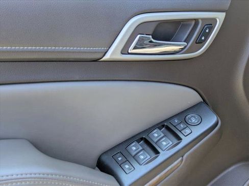 Used 2018 GMC Yukon XL Denali image 2