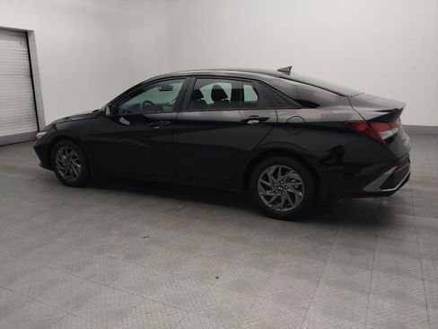 Used 2024 Hyundai Elantra SEL FWD image 3