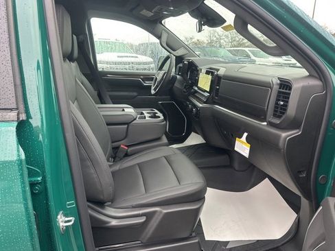 New 2026 Chevrolet Silverado 1500 LT w/ Safety Package image 32