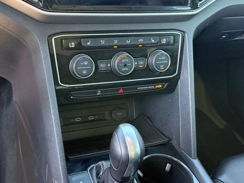 Used 2023 Volkswagen Atlas SEL R-Line AWD/4WD image 20