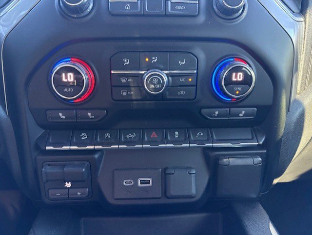 Used 2020 Chevrolet Silverado 1500 RST w/ Texas Edition AWD/4WD image 17