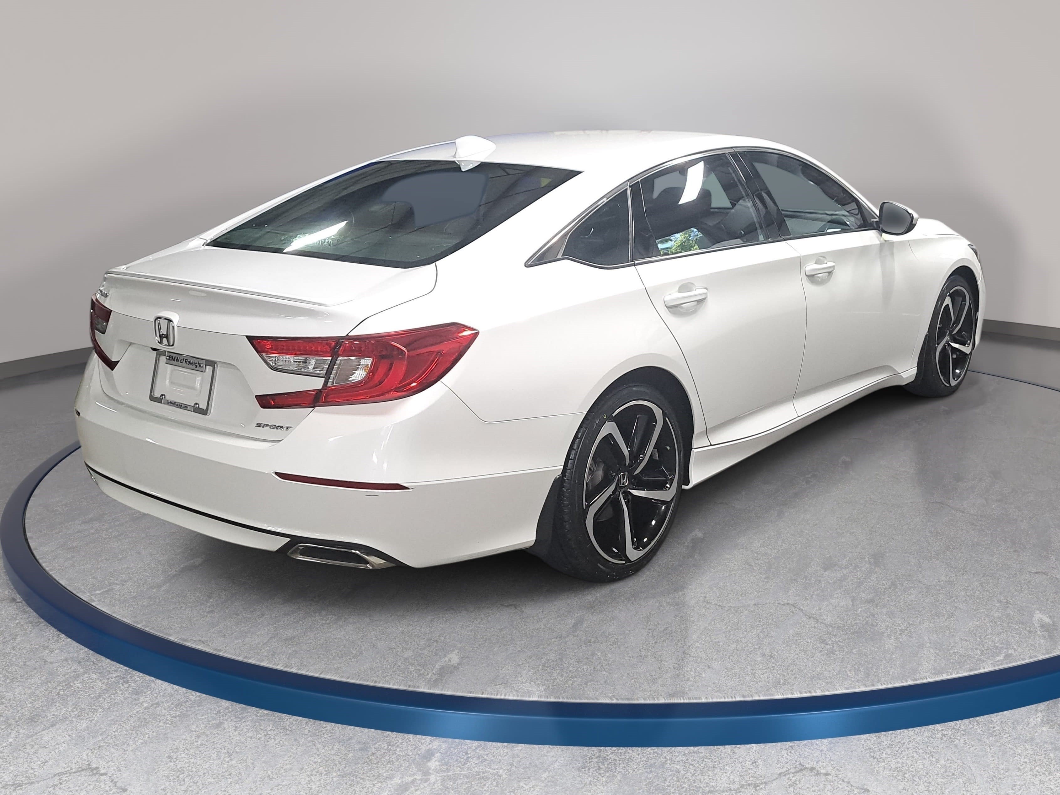 Used 2018 Honda Accord Sport image 5