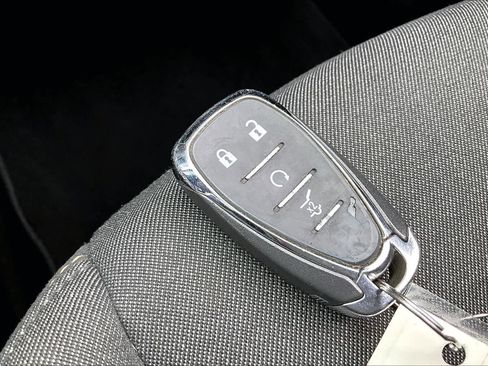 Used 2018 Chevrolet Equinox LT image 12