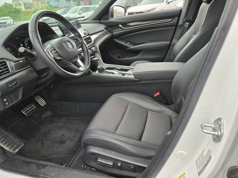 Used 2021 Honda Accord Sport image 11