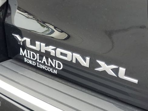 Used 2018 GMC Yukon XL Denali w/ Denali Ultimate Package AWD/4WD image 6