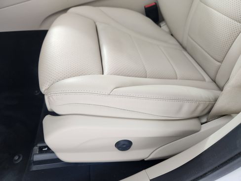 Used 2022 Mercedes-Benz GLC 300 image 13