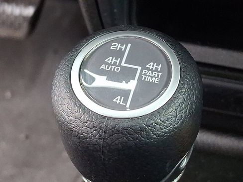 Used 2024 Jeep Wrangler Unlimited w/ Convenience Group AWD/4WD image 24