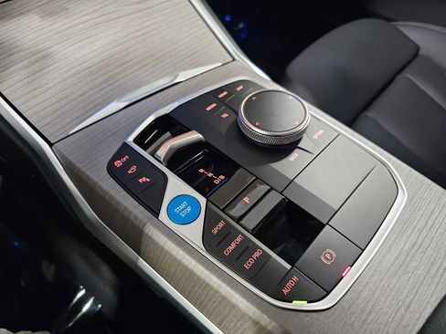 Used 2025 BMW i4 xDrive40i w/ Parking Assistance Package image 20