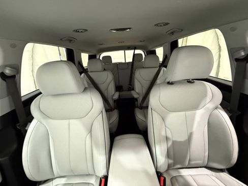 Used 2025 Hyundai Palisade SEL image 32