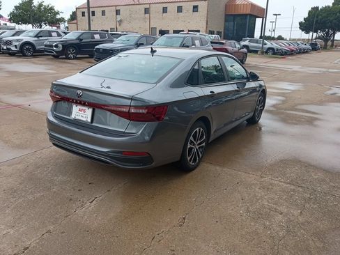 Used 2025 Volkswagen Jetta Sport FWD image 7