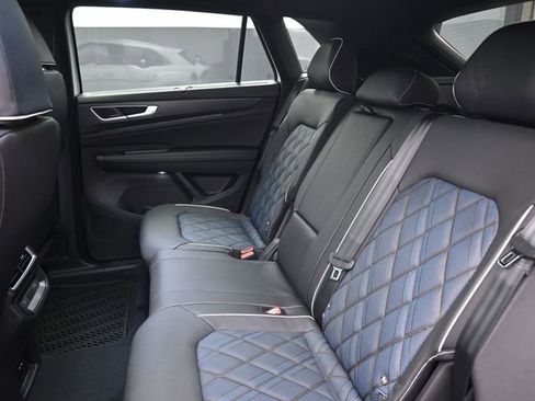 New 2026 Volkswagen Atlas Cross Sport SEL Premium R-Line image 23