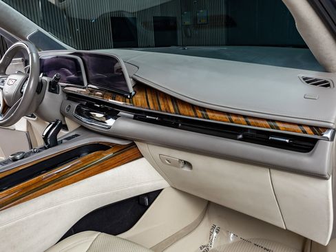 Used 2023 Cadillac Escalade Sport Platinum image 18