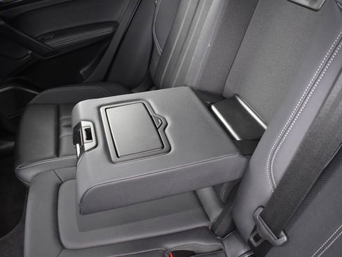 Used 2024 Audi Q5 e Premium Plus image 25