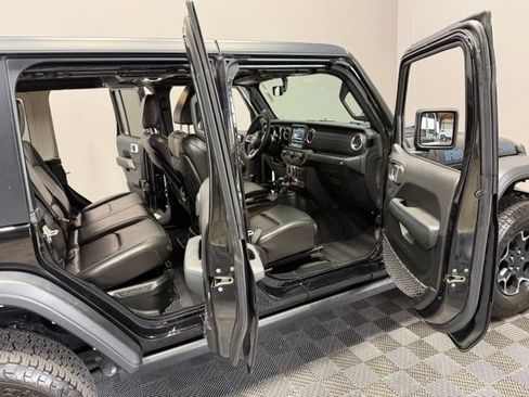 Used 2022 Jeep Wrangler Unlimited Rubicon 4xe w/ Cold Weather Group AWD/4WD image 22