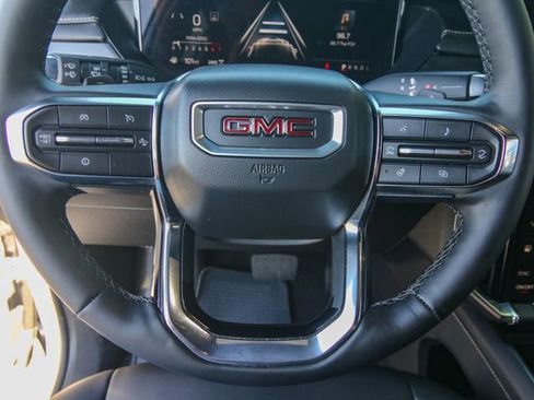 Used 2024 GMC Acadia Elevation w/ Luxury Package AWD/4WD image 17
