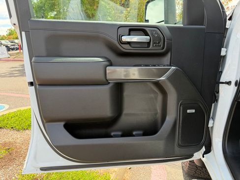 Used 2020 GMC Sierra 3500 AT4 w/ AT4 Premium Package AWD/4WD image 11
