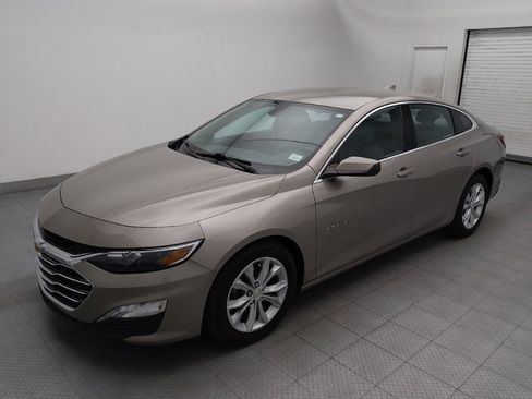 Used 2022 Chevrolet Malibu LT FWD image 2