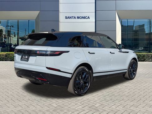 New 2026 Land Rover Range Rover Velar Dynamic SE image 2
