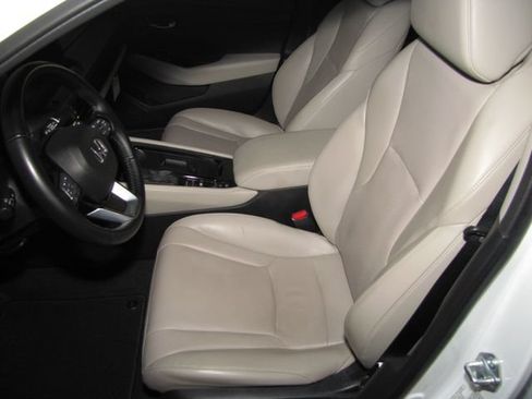 Certified 2023 Honda Accord Touring image 9