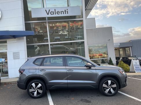 Used 2025 Volkswagen Taos S AWD/4WD image 3