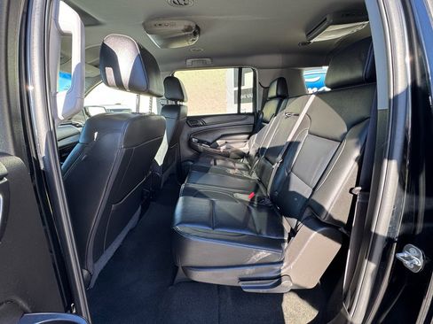 Used 2017 Chevrolet Suburban LT w/ Luxury Package image 19
