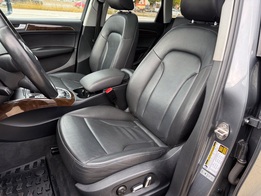 Used 2016 Audi Q5 2.0T Premium Plus w/ Technology Package AWD/4WD image 24