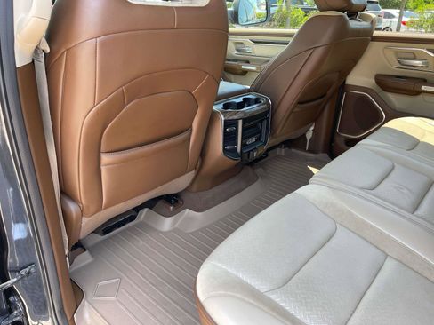 Used 2019 RAM 1500 Laramie AWD/4WD image 28