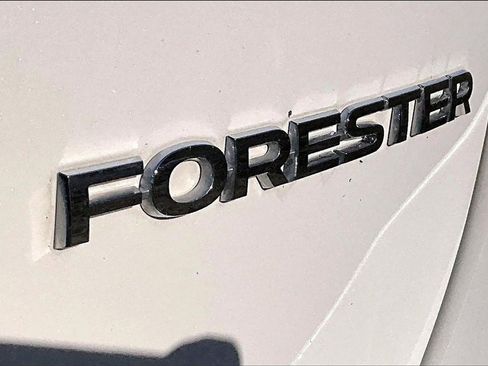 Used 2022 Subaru Forester Limited w/ Popular Package #3 image 11