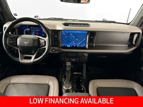 Used 2023 Ford Bronco Wildtrak image 7