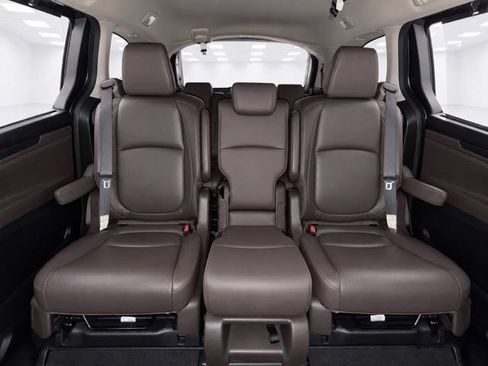Used 2018 Honda Odyssey EX-L image 24