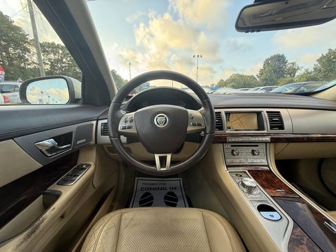 Used 2009 Jaguar XF Premium image 14