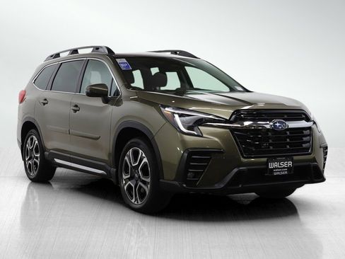 Used 2023 Subaru Ascent Limited image 7