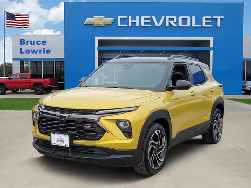 Used 2025 Chevrolet TrailBlazer RS w/ Driver Confidence Package FWD image 1