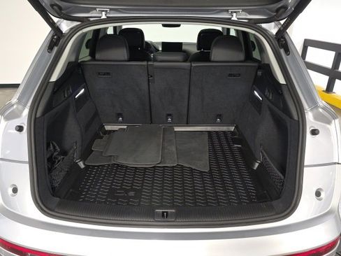 Used 2023 Audi Q5 2.0T Premium w/ Convenience Package image 22