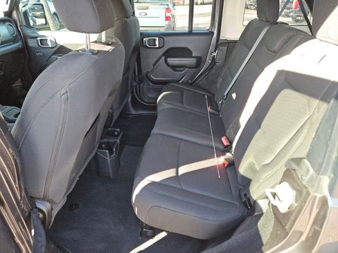Used 2022 Jeep Wrangler Unlimited Sport image 22