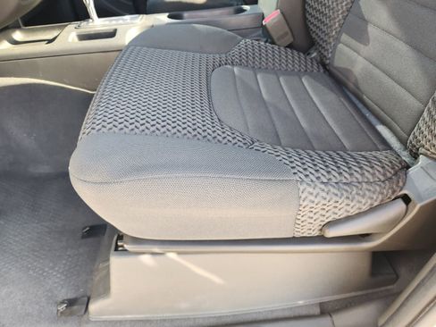 Used 2019 Nissan Frontier SV image 23