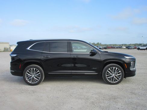New 2026 Buick Enclave Avenir image 3