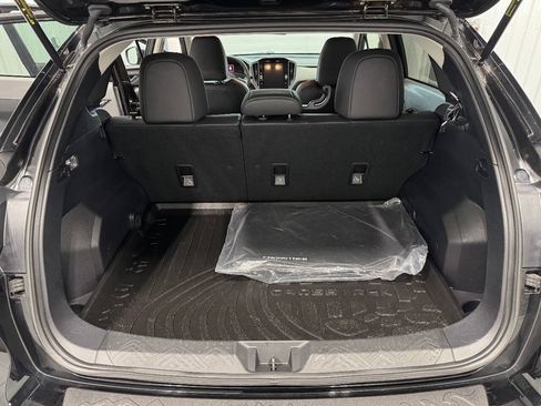 Used 2024 Subaru Crosstrek 2.5i Limited w/ Crosstrek Mirror Package AWD/4WD image 13
