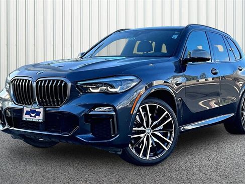 Used 2020 BMW X5 M50i w/ Premium Package image 34