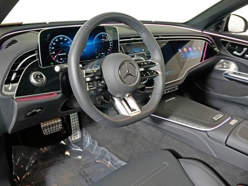 Certified 2025 Mercedes-Benz E 53 AMG e 4MATIC Sedan image 15