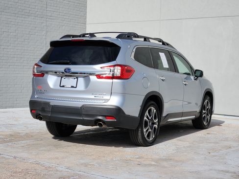 Used 2023 Subaru Ascent Touring AWD/4WD image 8