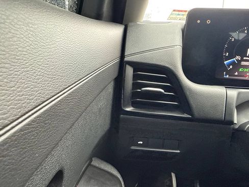Used 2026 Nissan Sentra SR w/ Floor Mat Package FWD image 30