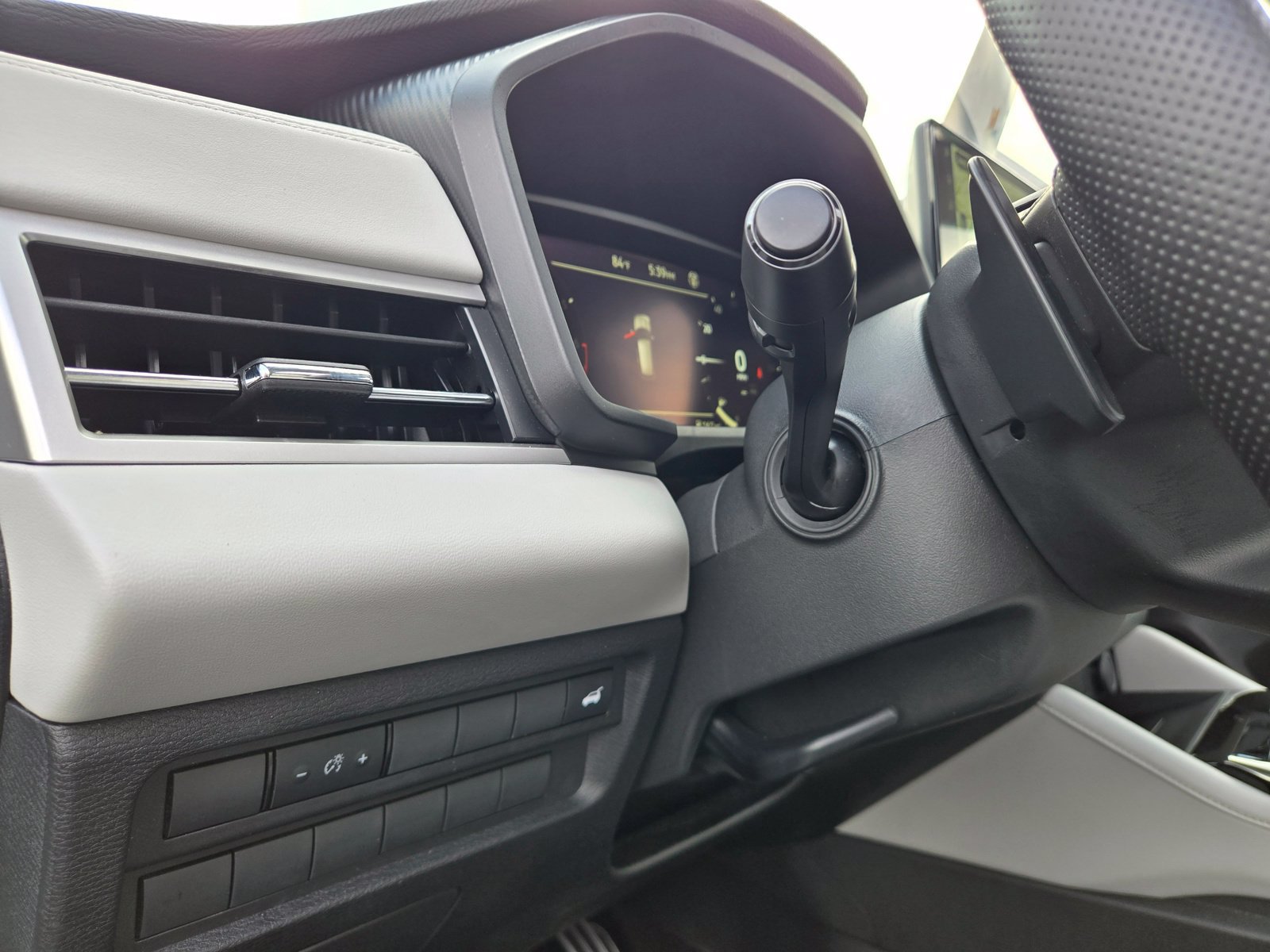 Used 2025 Mitsubishi Outlander SEL FWD image 26