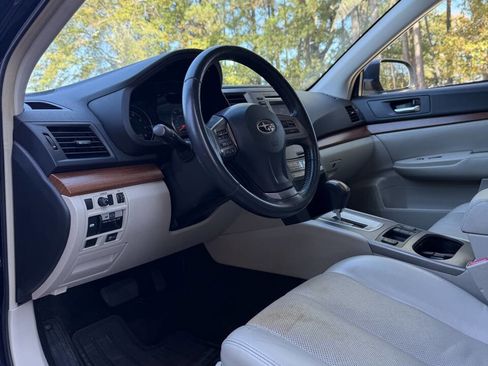 Used 2014 Subaru Outback 2.5i Limited image 9