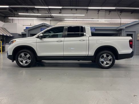 Used 2025 Honda Ridgeline RTL image 4