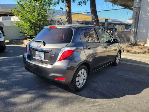 Used 2012 Toyota Yaris LE FWD image 9